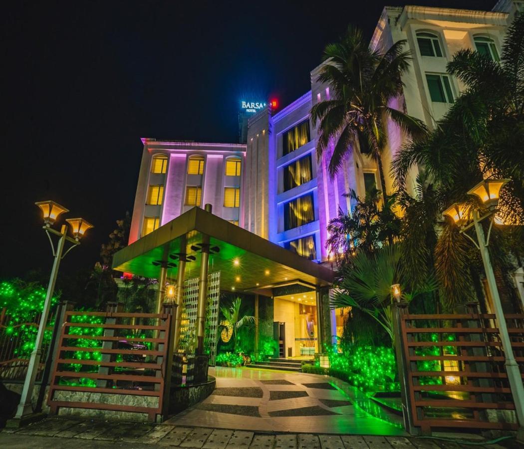 Barsana Hotel & Resort Сіліґурі Екстер'єр фото