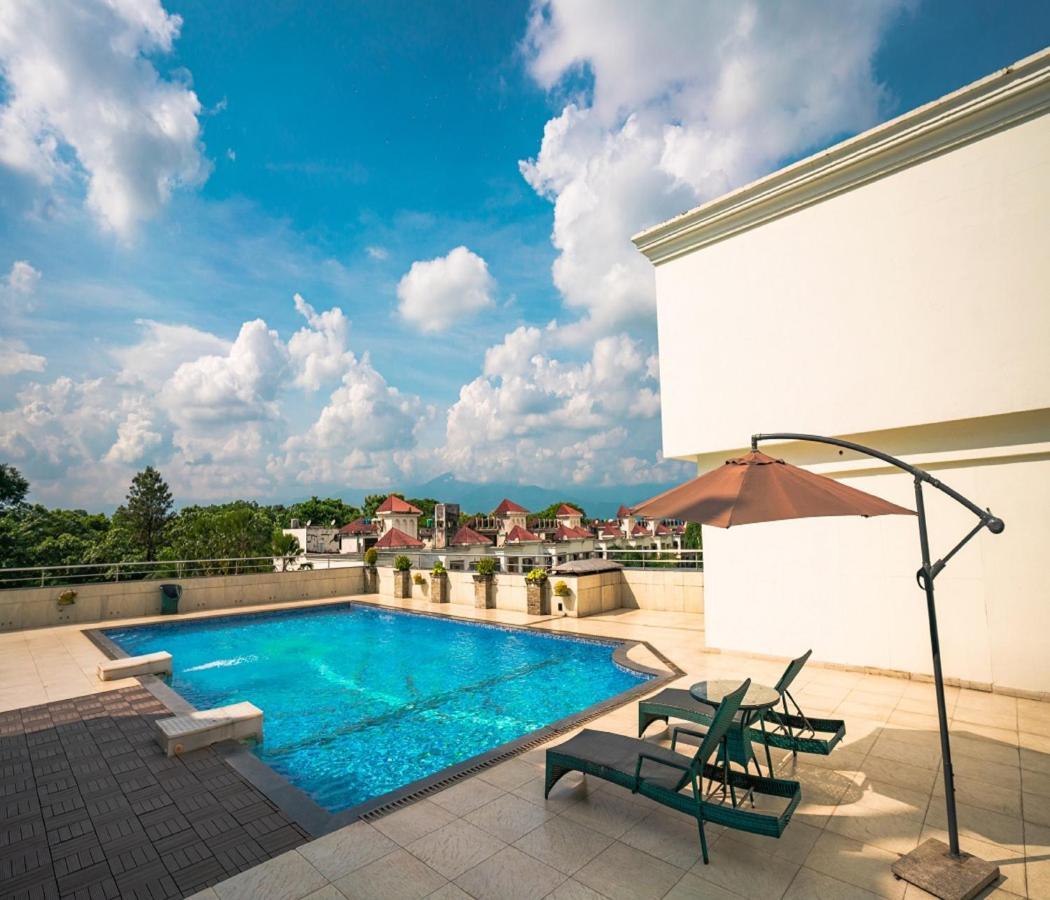 Barsana Hotel & Resort Сіліґурі Екстер'єр фото