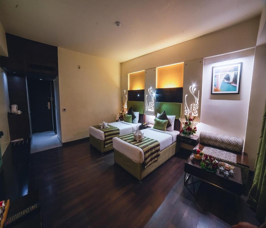 Barsana Hotel & Resort Сіліґурі Екстер'єр фото