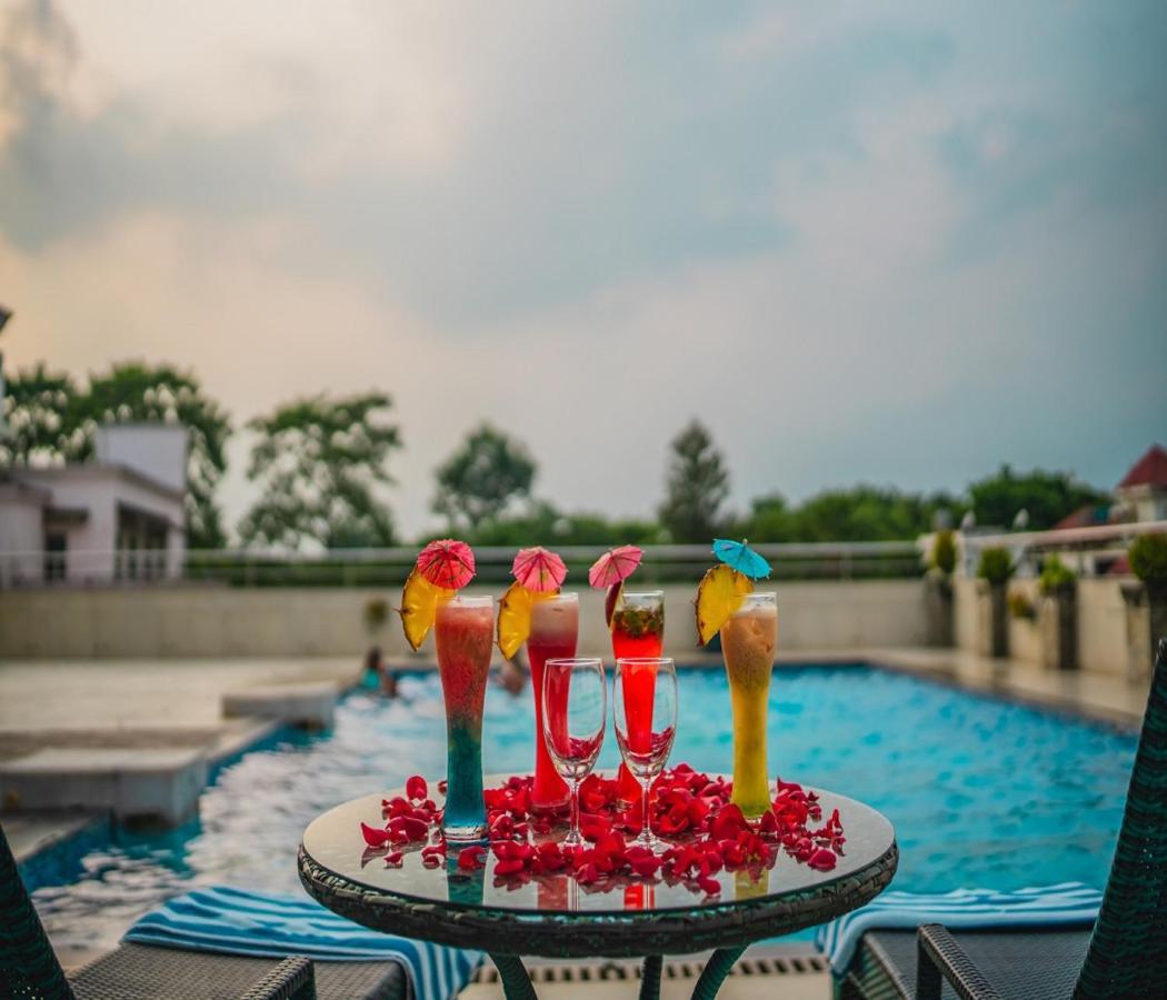 Barsana Hotel & Resort Сіліґурі Екстер'єр фото